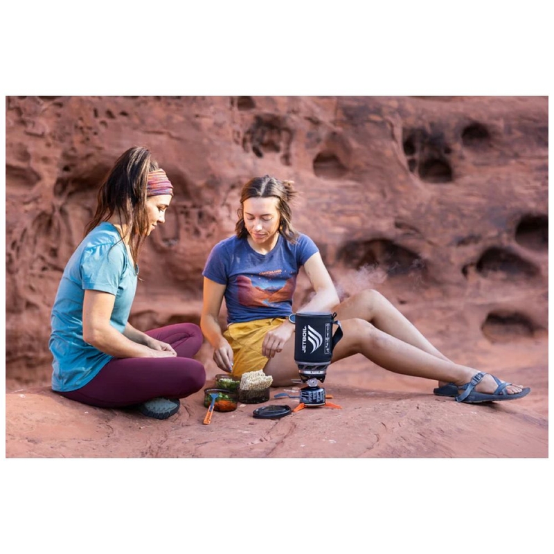 Jetboil Sumo 1.8L Camping Stove (Carbon) | Sportpursuit.com
