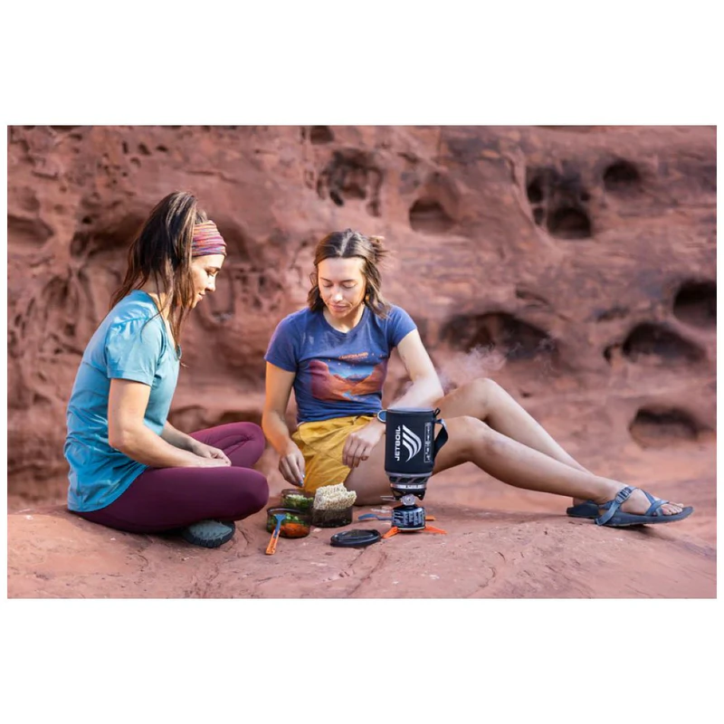 Jetboil Sumo 1.8L Camping Stove (Carbon) | Sportpursuit.com
