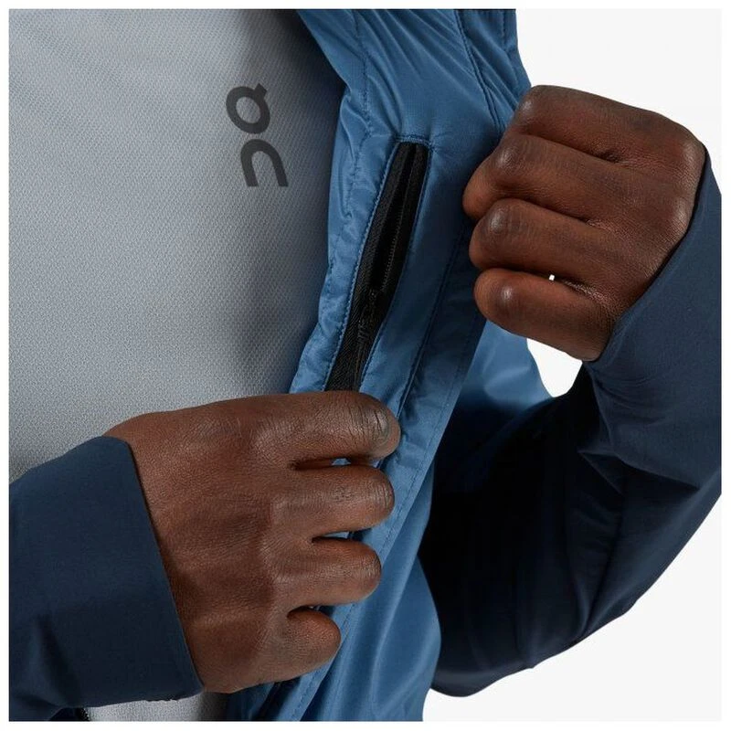 ON Running Mens Insulator Jacket (Cerulean/Navy) | Sportpursuit.com