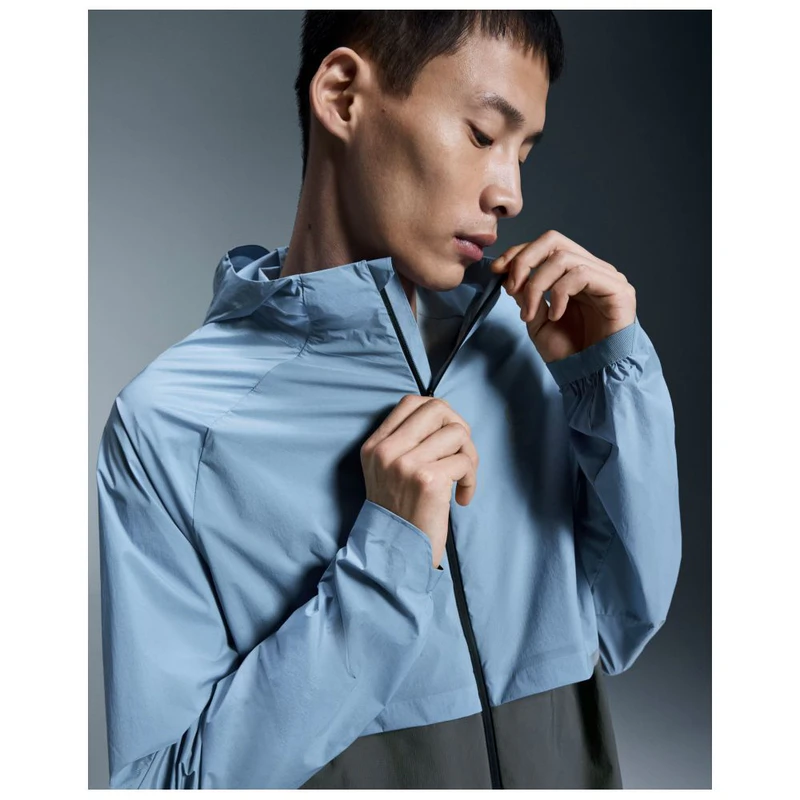 On Running Mens Core Jacket (Chambray/Eclipse) | Sportpursuit.com
